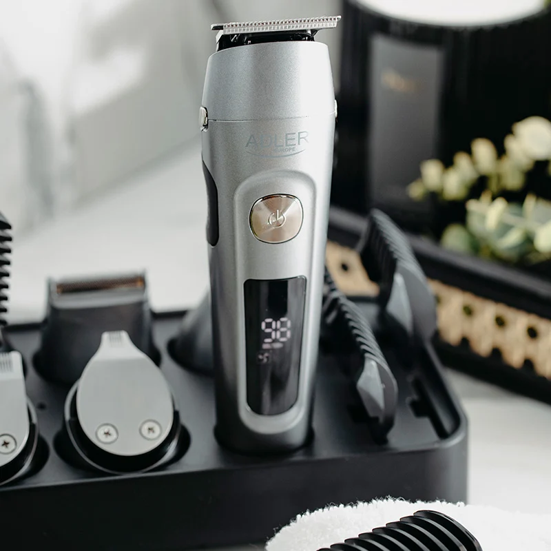 MULTIGROOM SET INGRIJIRE 6 IN 1 ADLER