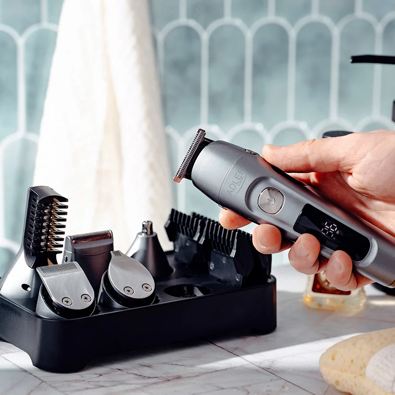 MULTIGROOM SET INGRIJIRE 6 IN 1 ADLER