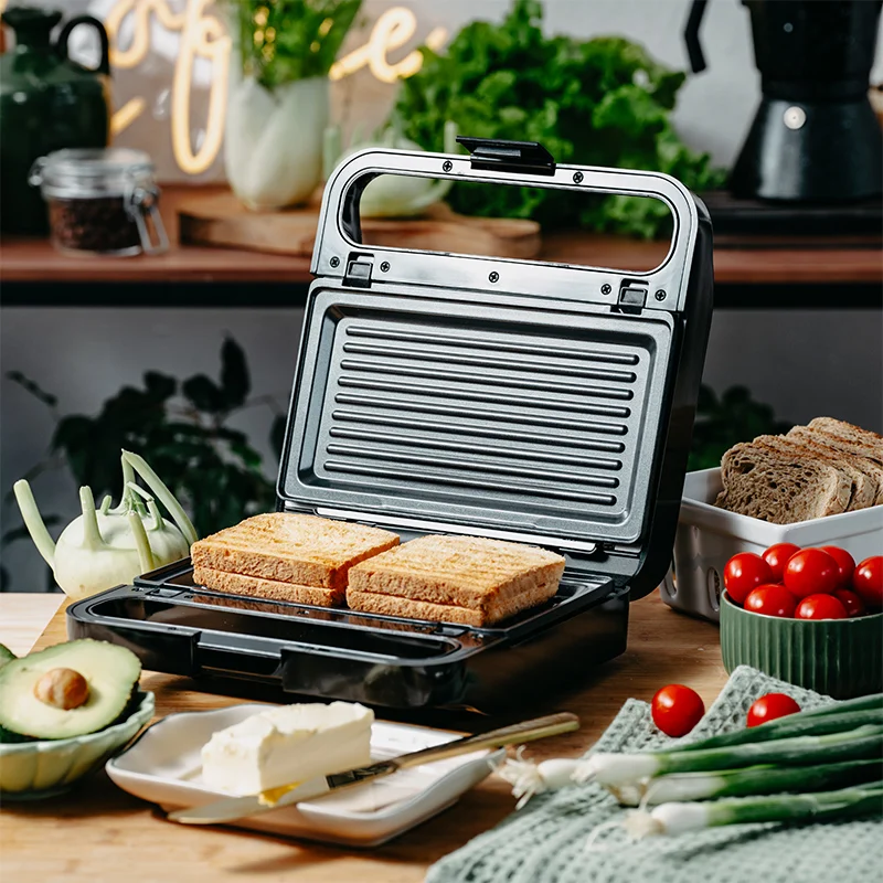 SANDWICH MAKER 2 IN 1 AD 3070 NEGRU ADLER