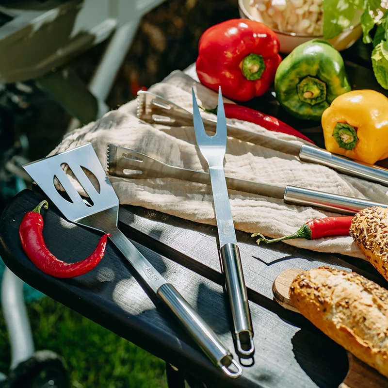 SET ACCESORII GRILL INOX CU HUSA AD 6730 ADLER