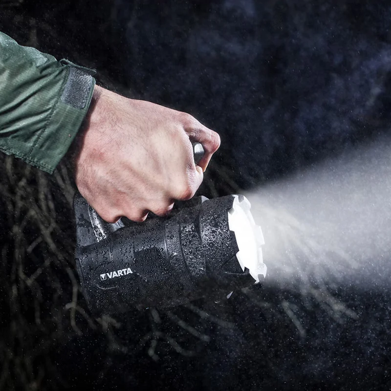 VAR-BL20PRO@4 LANTERNA BL20 PRO INDESTRUCTIBLE VARTA